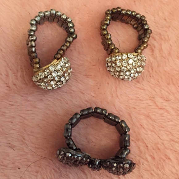 Three One Size Embellished Rings - Picture 2 of 5